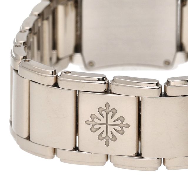 Patek Philippe Twenty-4 4908/200G Image 3